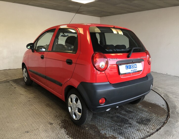 Chevrolet Spark 5