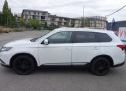 Mitsubishi Outlander 3