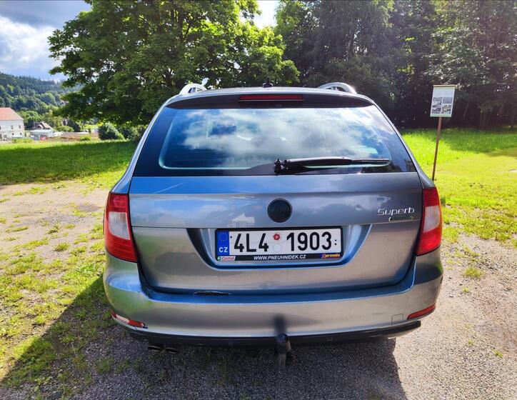 Škoda Superb 9