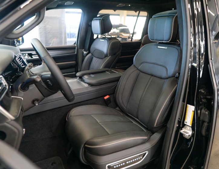 Jeep Grand Wagoneer 16