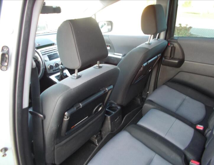 Mazda 5 14