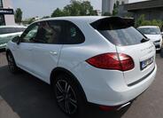 Porsche Cayenne 4