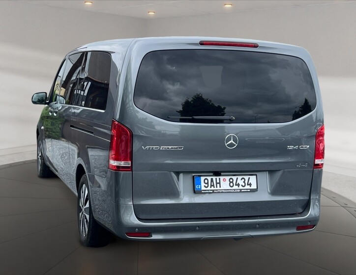 Mercedes-Benz Vito 4