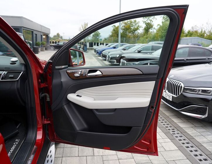 Mercedes-Benz GLE 27