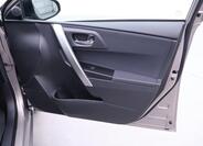 Toyota Auris 13