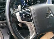 Mitsubishi Outlander 20