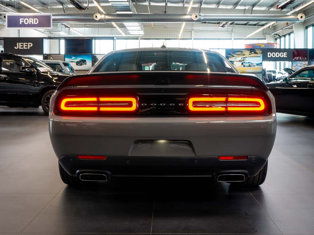 Dodge Challenger
