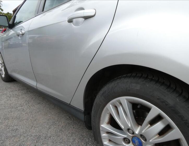 Ford Focus 13