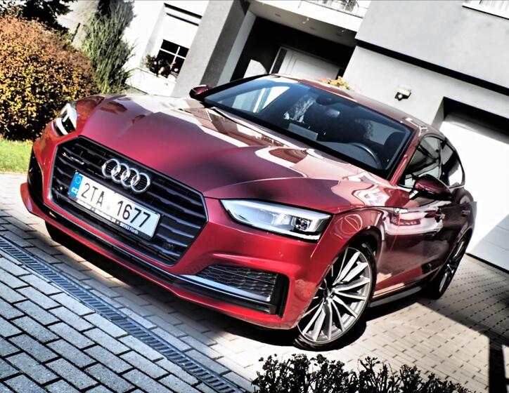 Audi A5 1