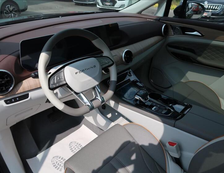 Dongfeng U-Tour 9