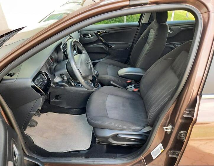 Peugeot 301 12