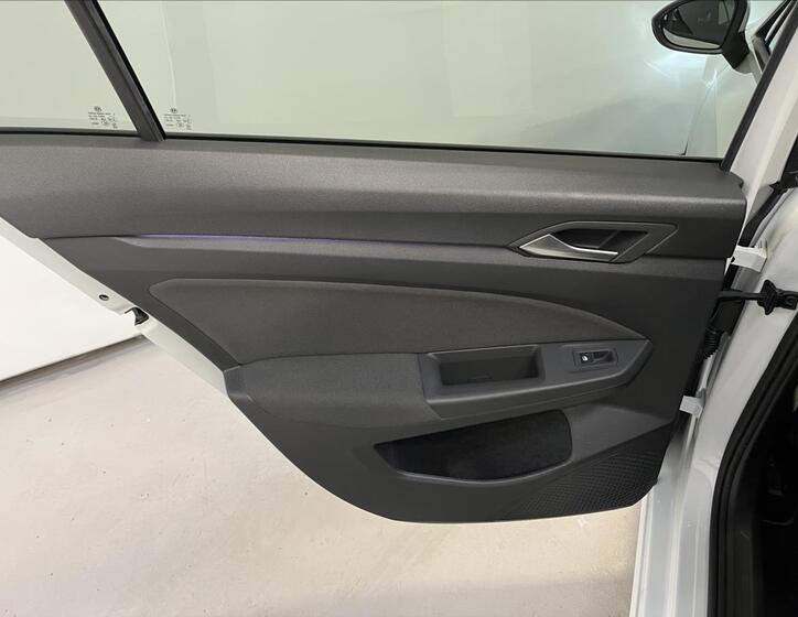 Volkswagen Golf 27