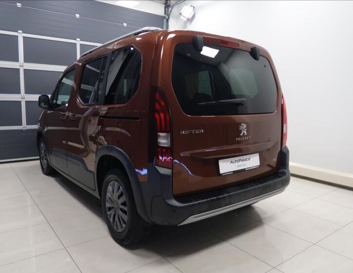 Peugeot Rifter 4