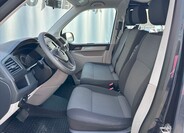 Volkswagen Transporter 9