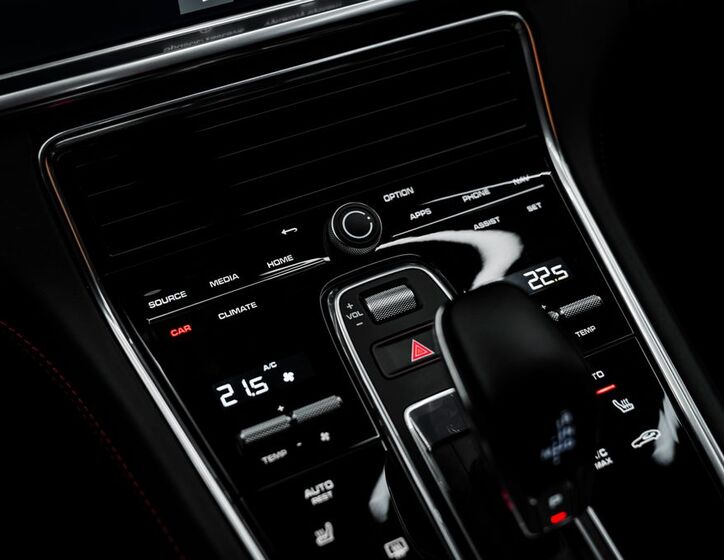 Porsche Panamera 9