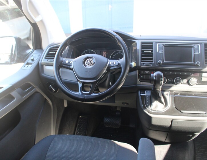 Volkswagen Multivan 18