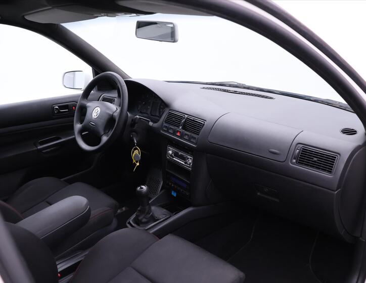 Volkswagen Golf 17