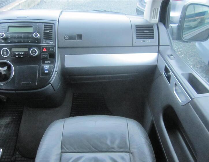 Volkswagen Multivan 15