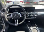 Mercedes-Benz EQB 10