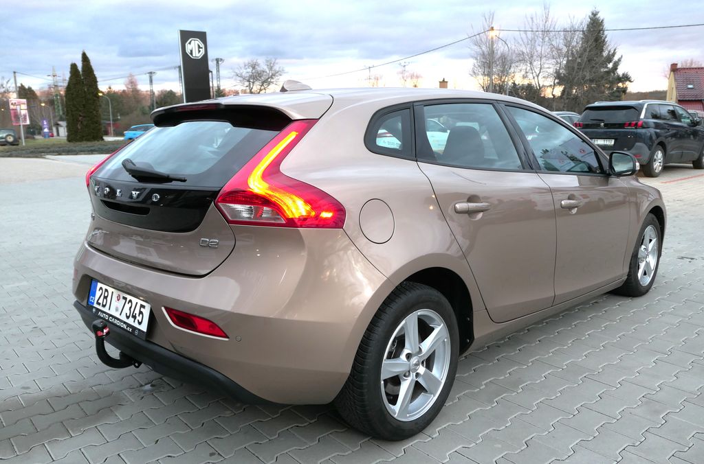 Volvo V40