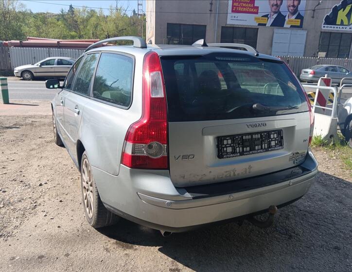 Volvo V50 11