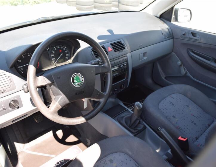 Škoda Fabia 16