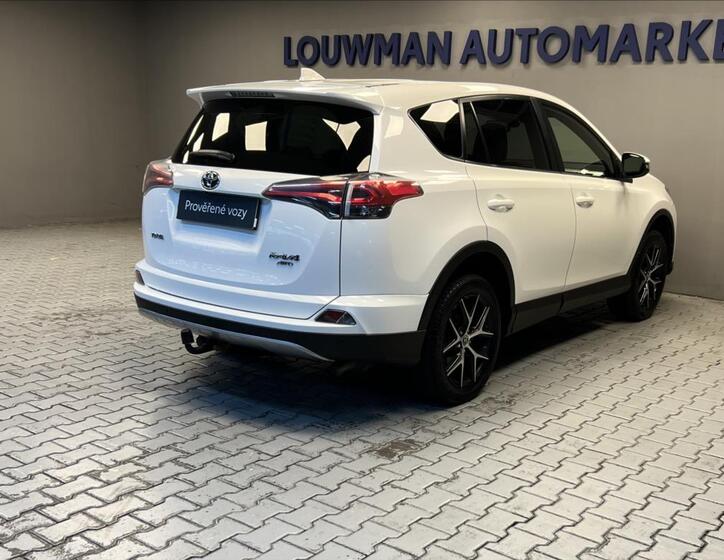 Toyota RAV4 2