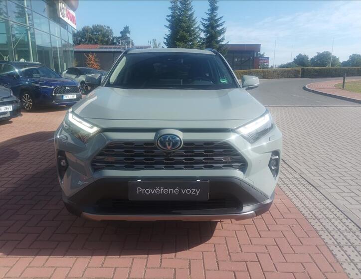 Toyota RAV4 6