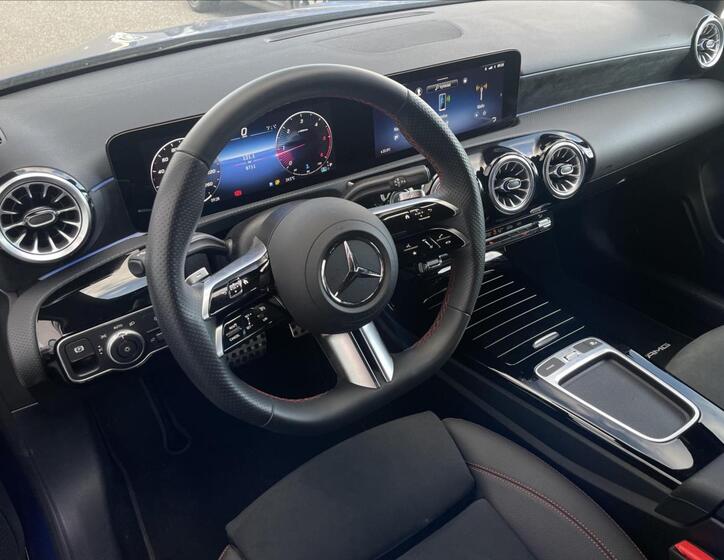 Mercedes-Benz Třídy A 9