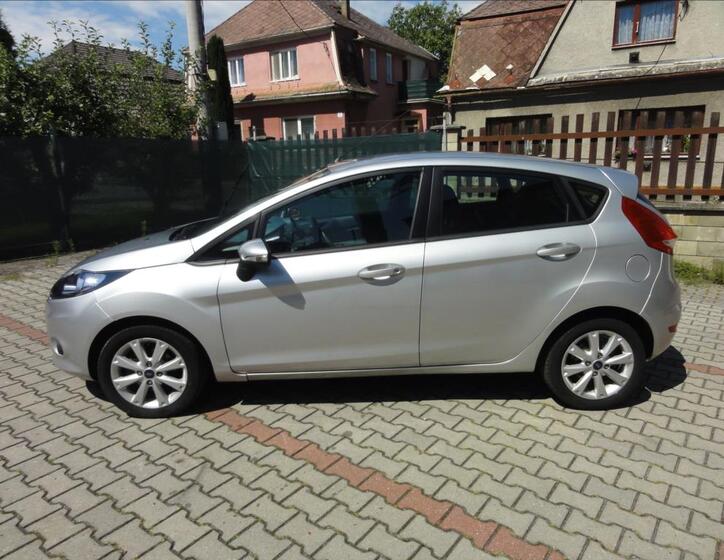 Ford Fiesta 9