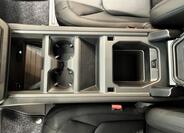 Land Rover Defender 17
