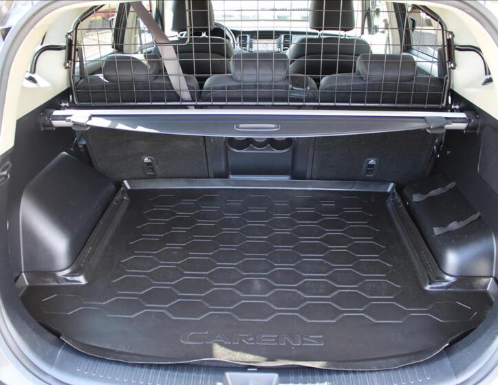 KIA Carens 28