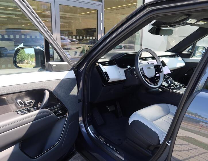 Land Rover Range Rover Sport 6