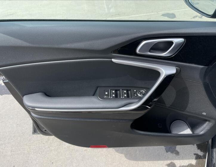 KIA ProCeed 14