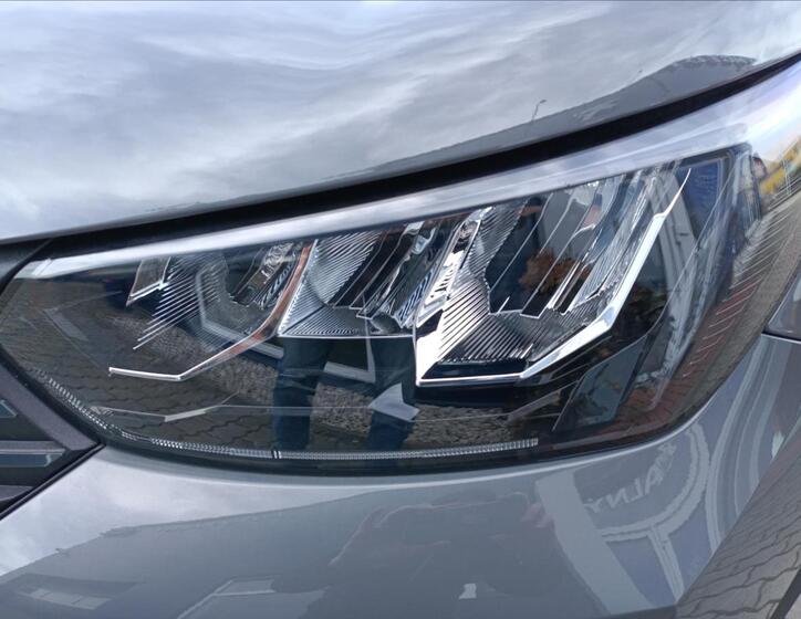 Peugeot 2008 12
