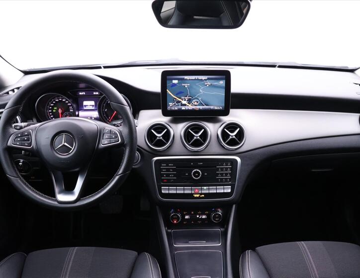 Mercedes-Benz GLA 35