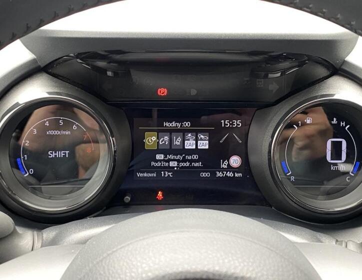 Toyota Yaris 17