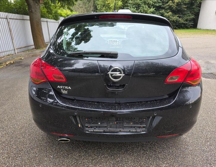 Opel Astra 5