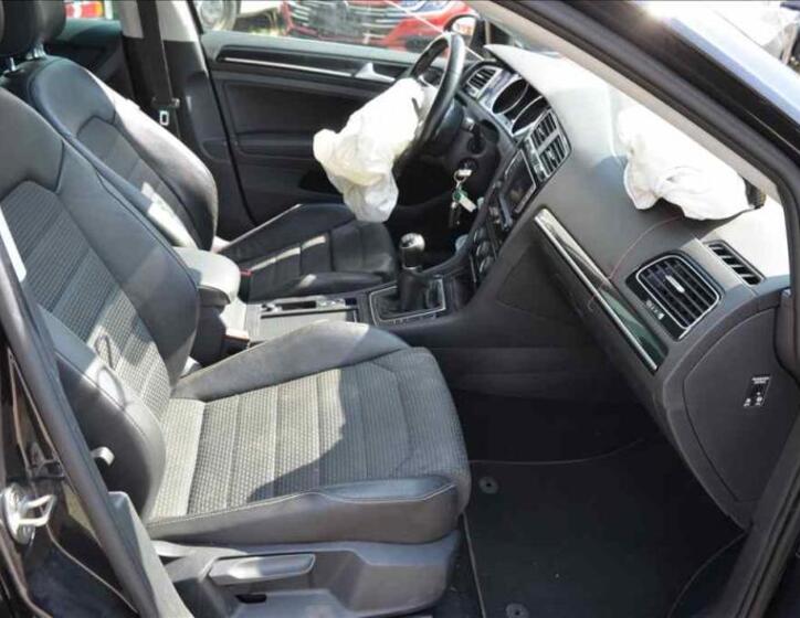 Volkswagen Golf 22