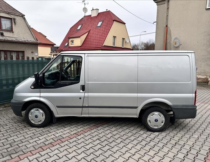 Ford Transit 8