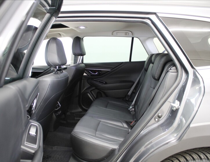 Subaru Outback 7