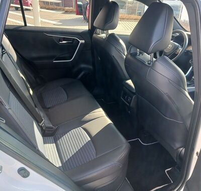 Toyota RAV4 15