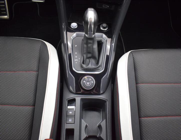 Volkswagen T-Roc 18