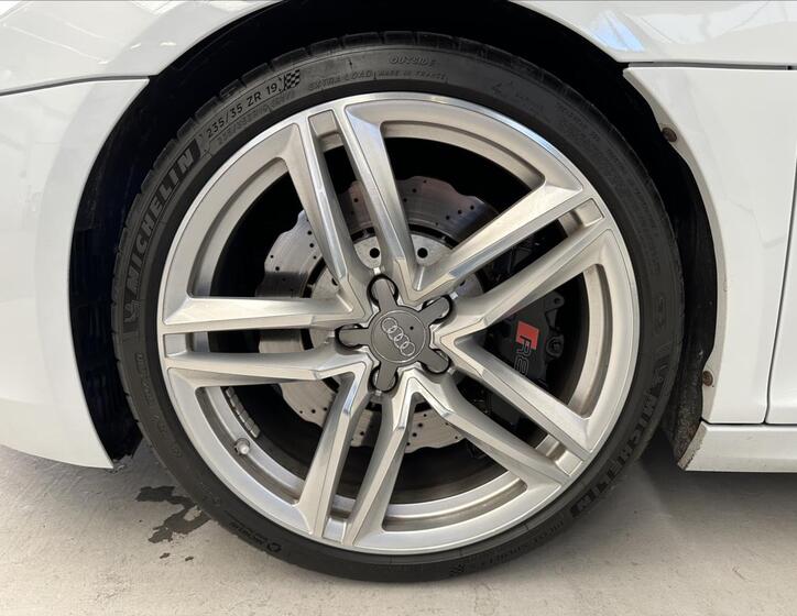 Audi R8 31