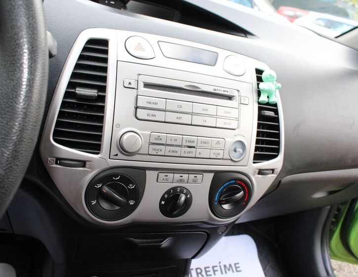 Hyundai i20 21