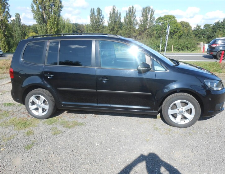 Volkswagen Touran 2
