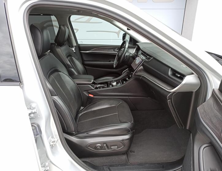 Jeep Grand Cherokee 14