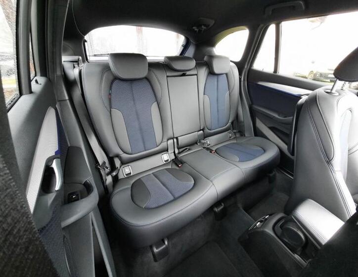 BMW X1 6