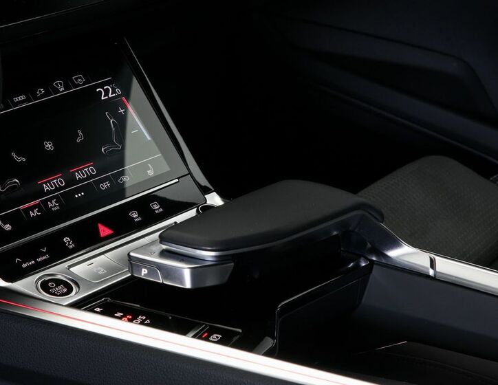Audi e-tron 21