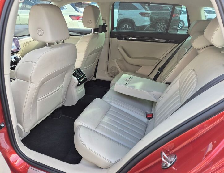 Škoda Superb 11